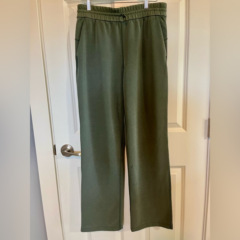 Lululemon brushed softreme high-rise pants size 8.